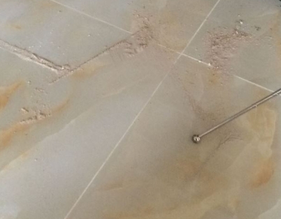 猇亭瓷砖空鼓维修公司分享粘合剂选择不当在瓷砖铺贴过程中可能导致以下问题